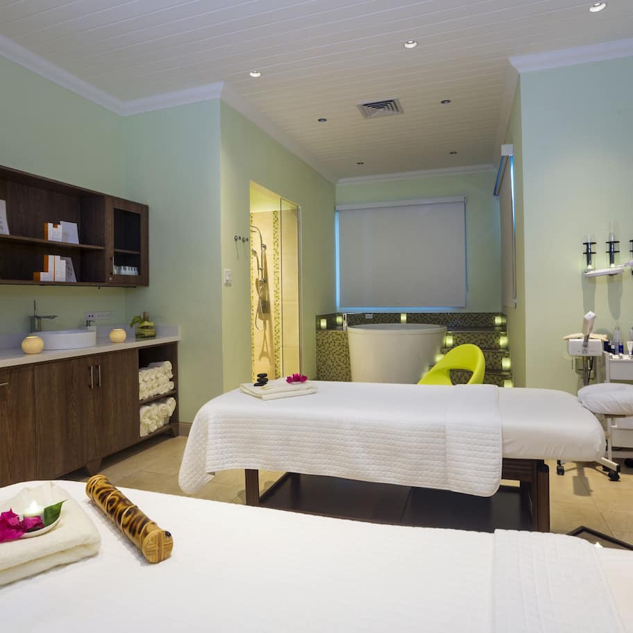 Couples treatment rooms, hot tub, steam room, body treatments