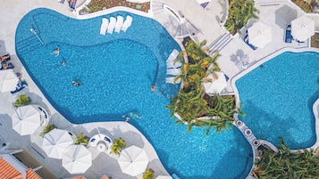 6 outdoor pools, pool umbrellas, pool loungers