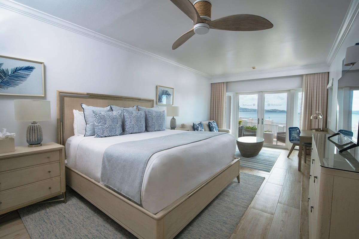 Standaard kamer, 1 kingsize bed met slaapbank | Luxe beddengoed, een kluis op de kamer, verduisterende gordijnen