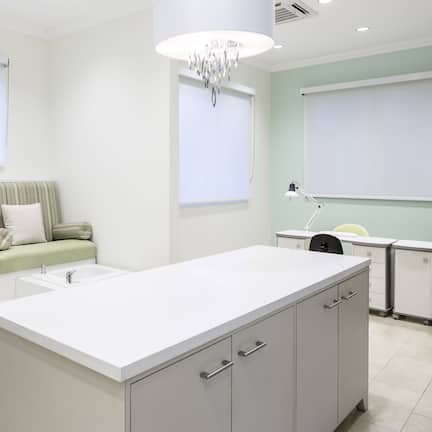 Couples treatment rooms, hot tub, steam room, body treatments