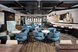 Free buffet breakfast - Residence Inn By Marriott Milwaukee Brookfield (Brookfield)