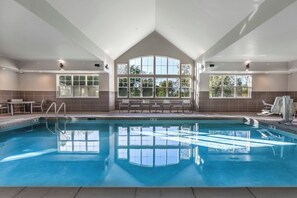 Piscine intérieure