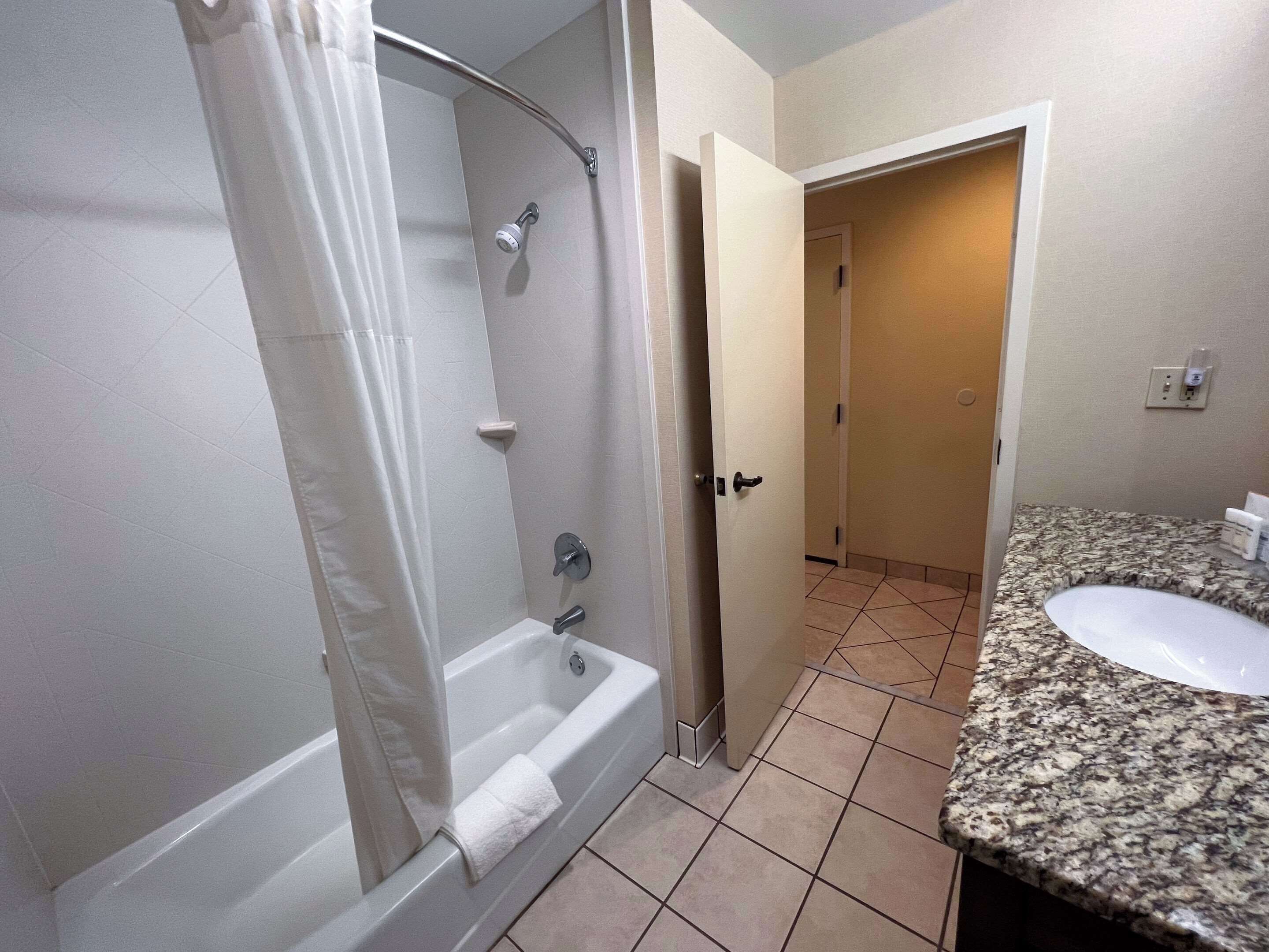 room, 1 king bed, non smoking | premium bedding, pillow-top beds, in-room safe, desk