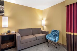 Room, 1 King Bed, Non Smoking | Premium bedding, pillowtop beds, desk, blackout drapes