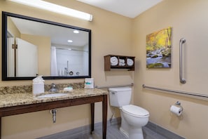 Room, 1 Queen Bed, Non Smoking | Bathroom | Combined shower/tub, free toiletries, hair dryer, towels