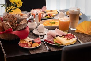 Sarapan Eropah setiap hari dengan fi 