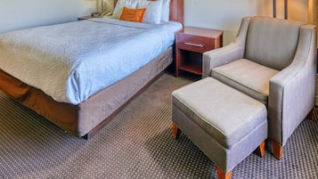 Kamar Single Standar | Bantalan ekstra lembut, brankas, dan ruang kerja ramah laptop