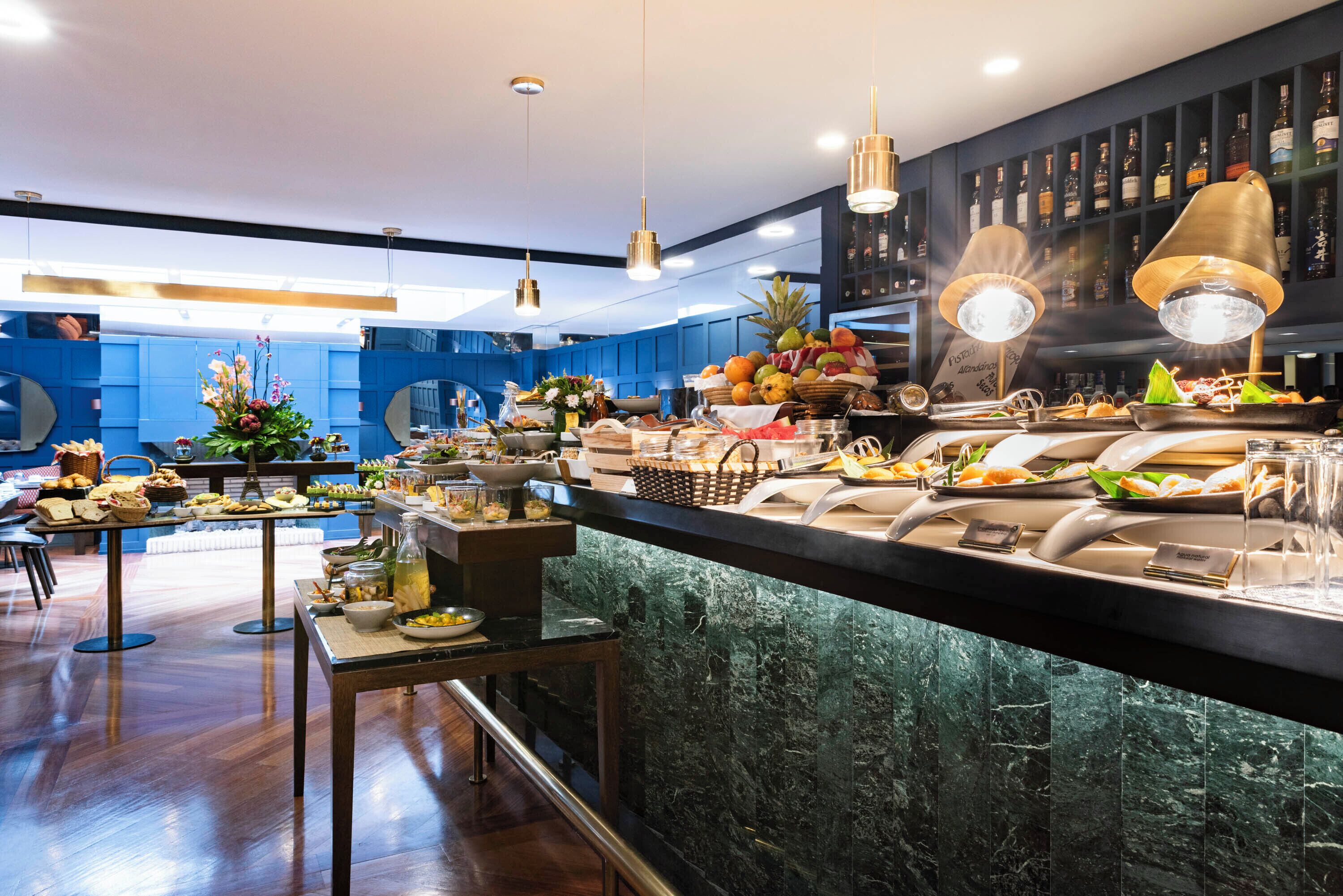 Desayuno buffet todos los días (con cargo) 