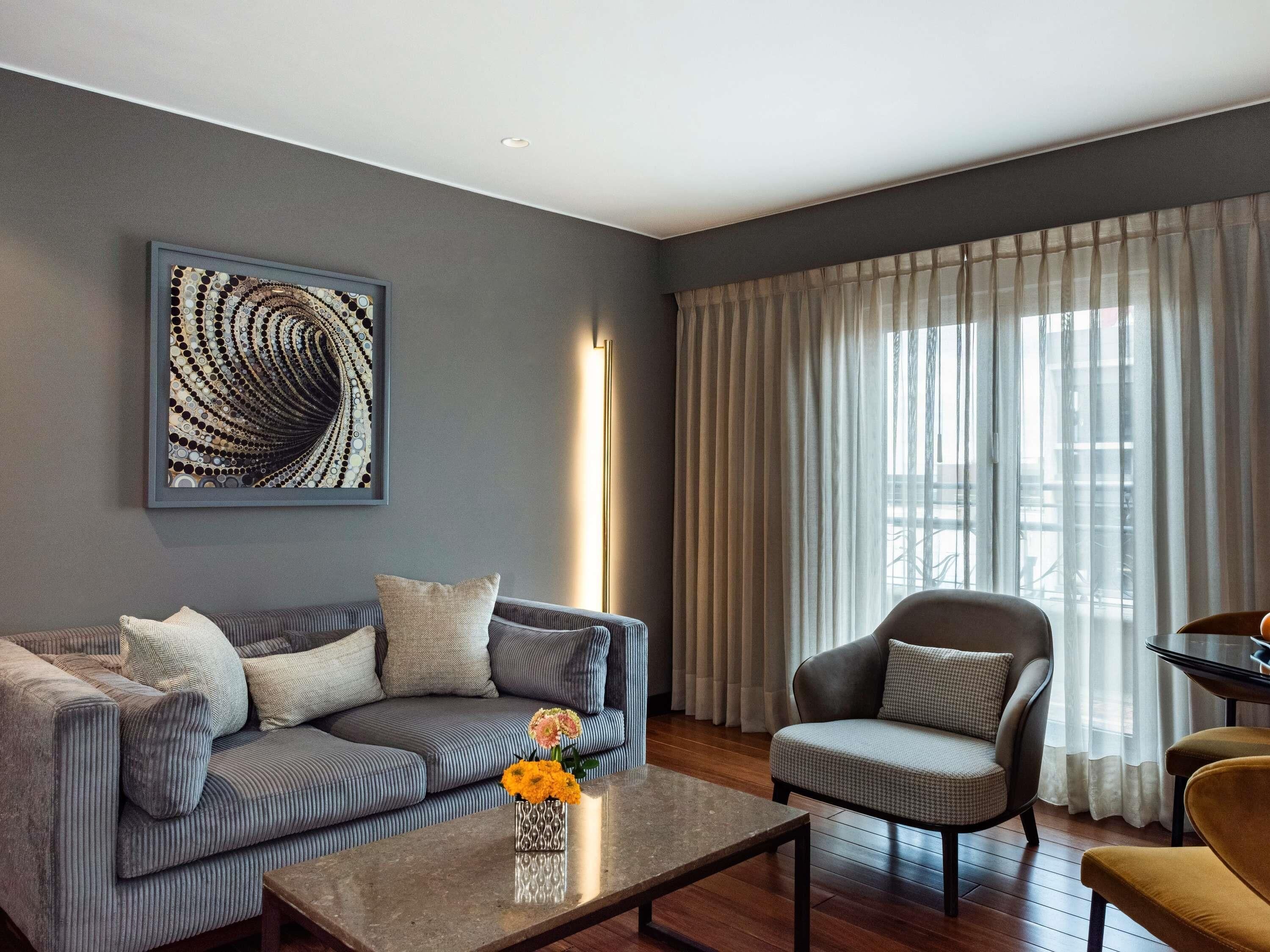 Junior Suite Room with King Size Bed and Sofa Bed | Minibar, in-room safe, soundproofing, iron/ironing board