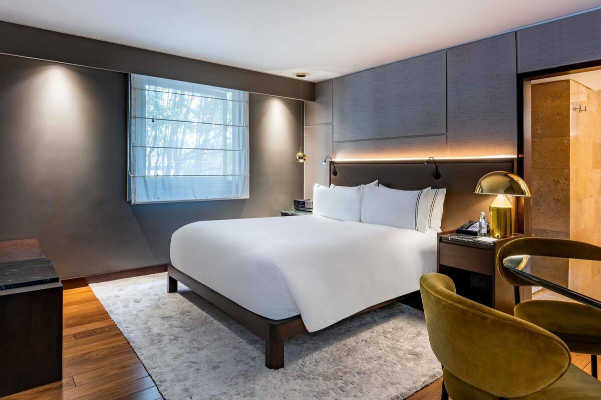 Classic Room, 1 Queen Bed