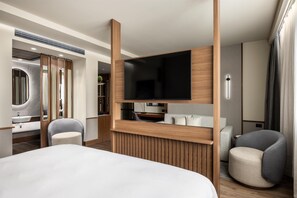 Junior Suite | Premium bedding, in-room safe, desk, soundproofing