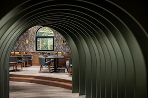 Breakfast, lunch, dinner served; local cuisine