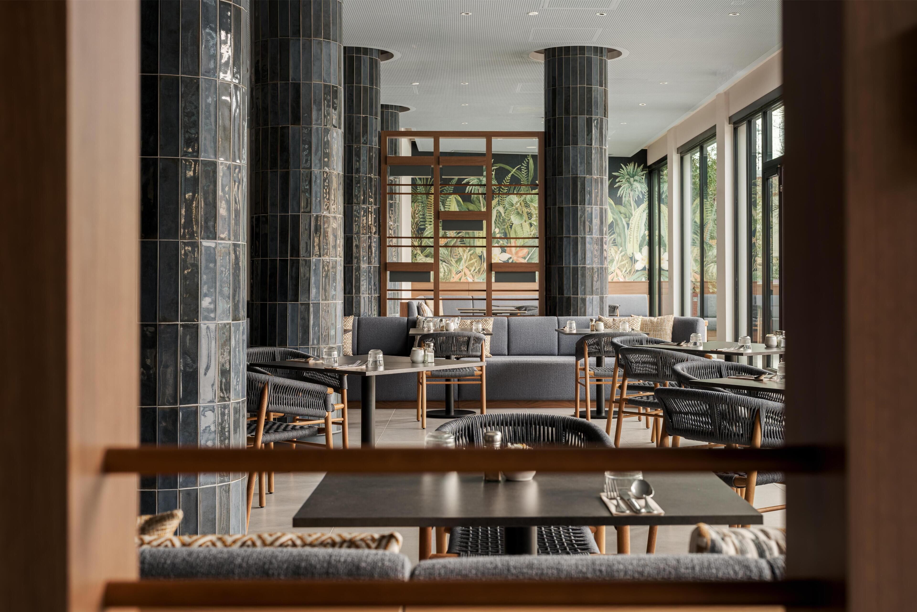 Aperto a colazione, pranzo e cena, cucina locale 