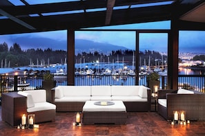 Suite, 2 Bedrooms, Mountain View | Property amenity