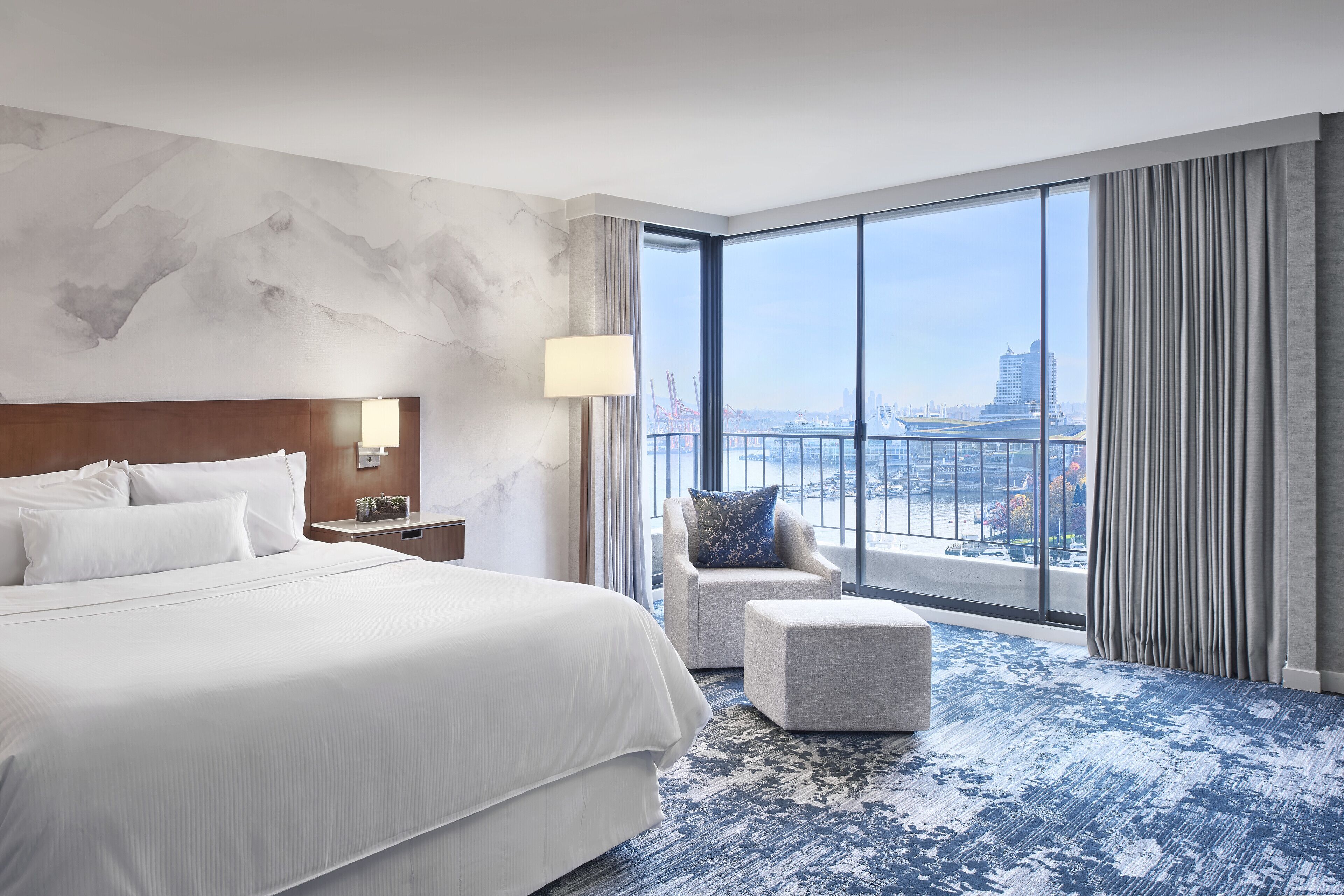 premium room, 1 king bed, non smoking, marina view | 1 bedroom, premium bedding, down duvets, in-room safe