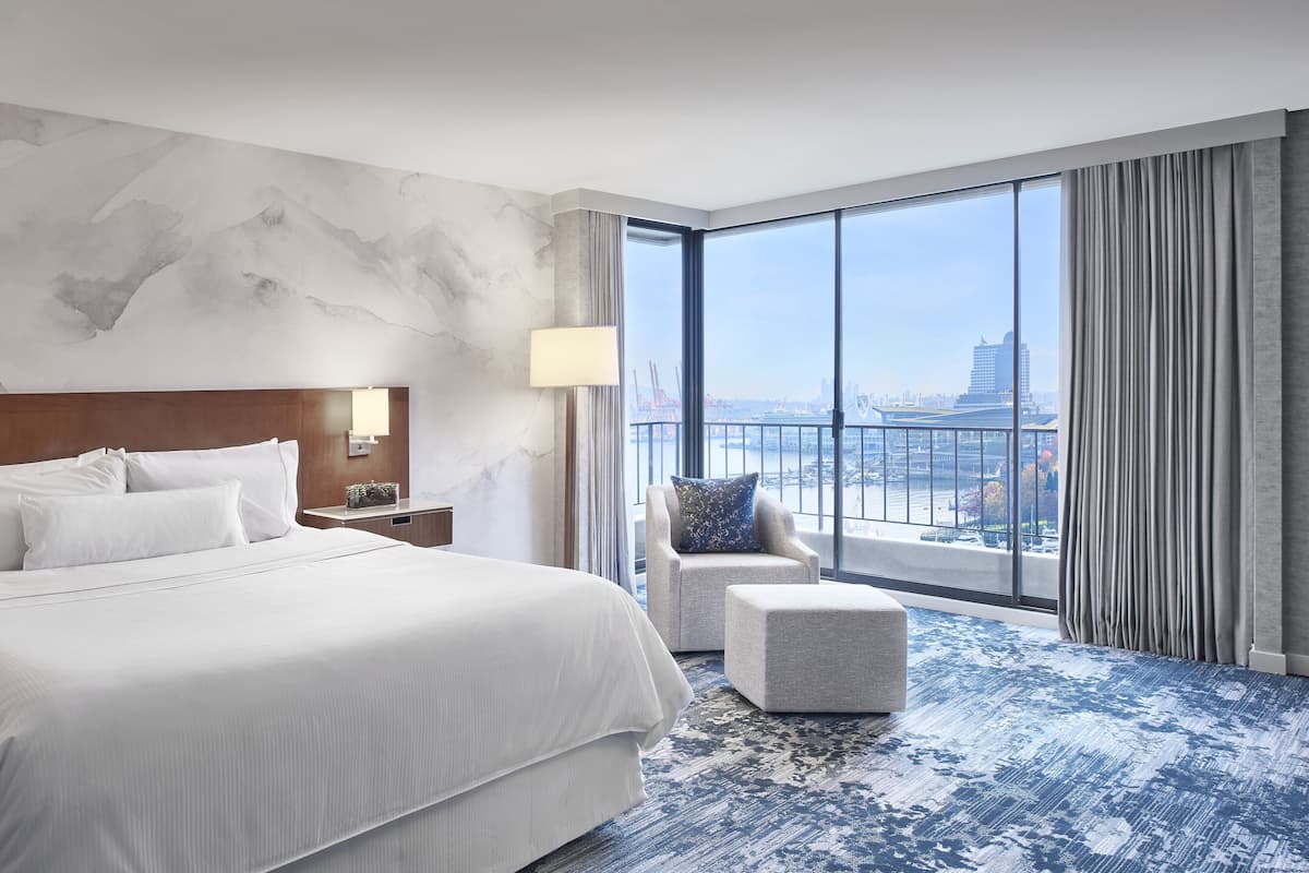 premium room, 1 king bed, non smoking, marina view | 1 bedroom, premium bedding, down duvets, in-room safe