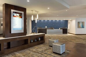 Reception - DoubleTree by Hilton Hartford - Bradley Airport (Windsor Locks)