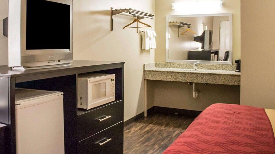 Econo Lodge Columbus West