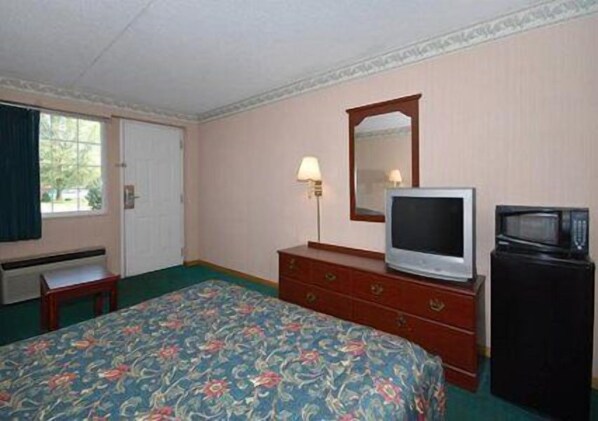 Iron/ironing board, free WiFi, bed sheets, wheelchair access