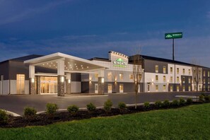Exterior - Wingate by Wyndham Murfreesboro Near MTSU (Murfreesboro)