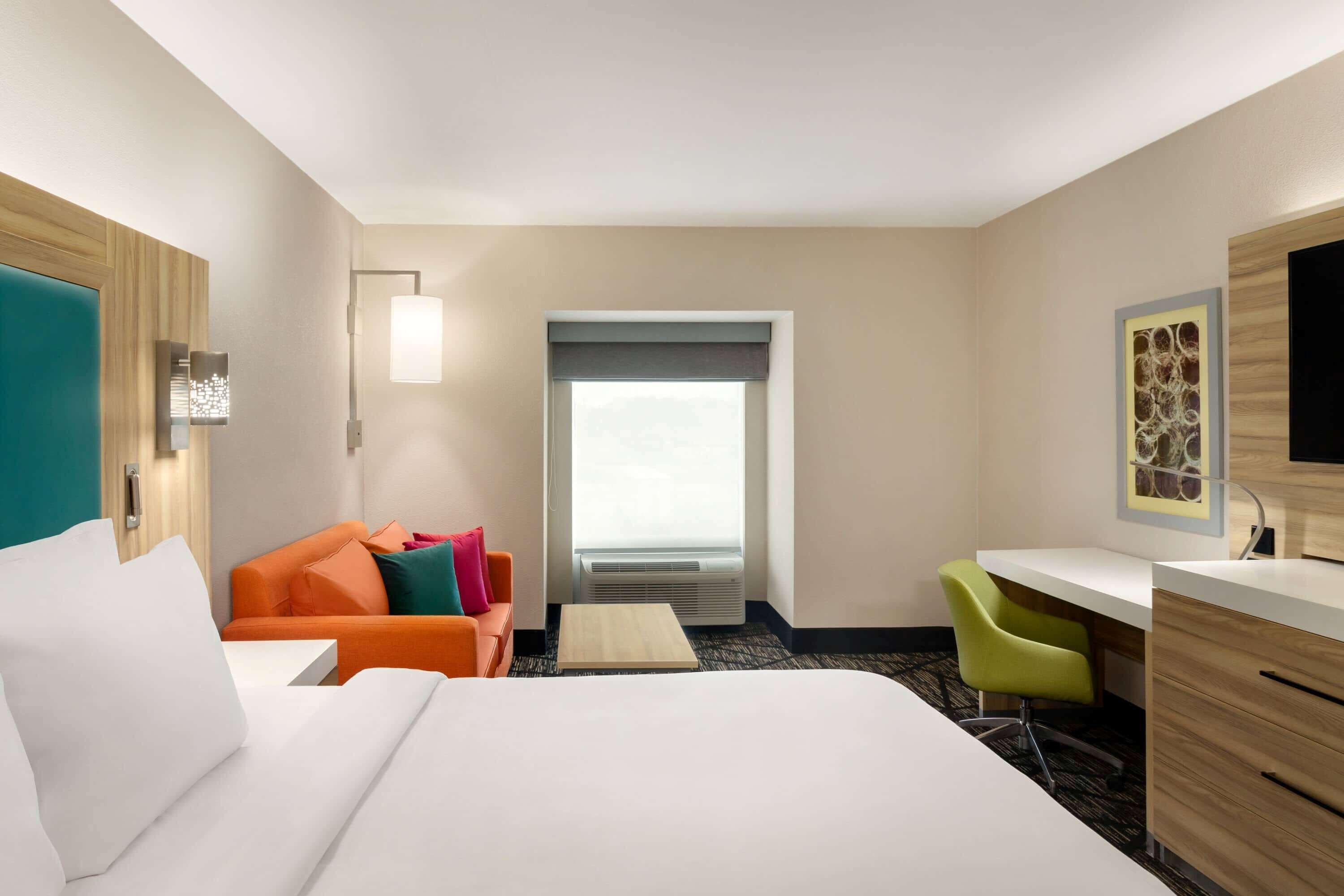 studio suite, 1 king bed, non smoking | premium bedding, pillow-top beds, desk, blackout curtains