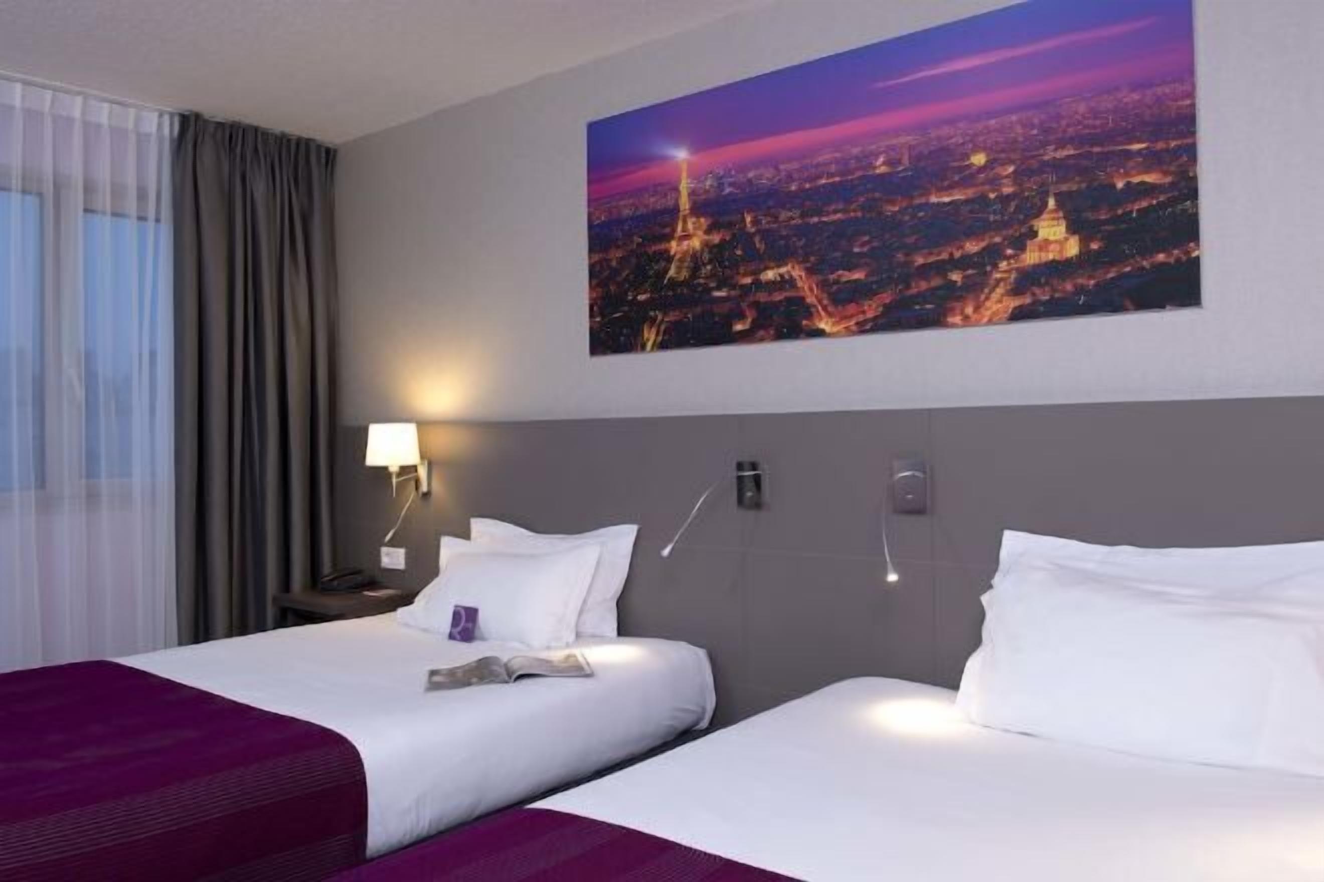 Premium bedding, in-room safe, desk, soundproofing