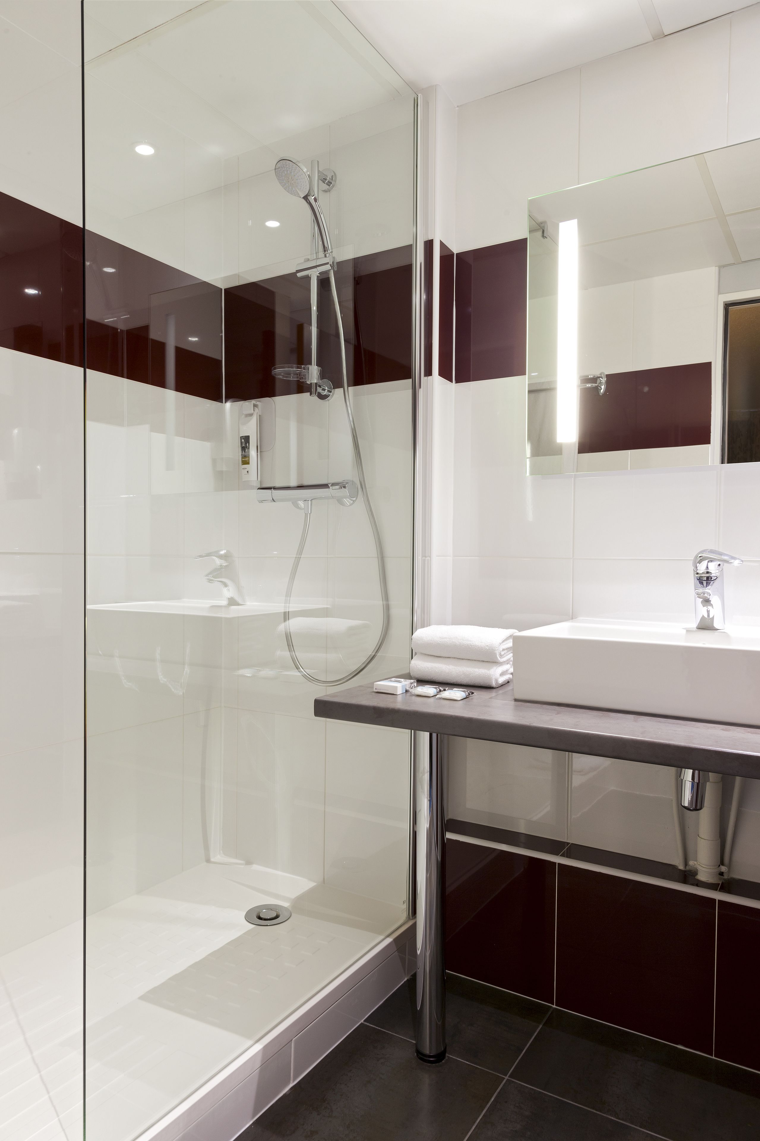 Privilege, Quarto, 1 cama de casal | Roupas de cama premium, cofres nos quartos, escrivaninha