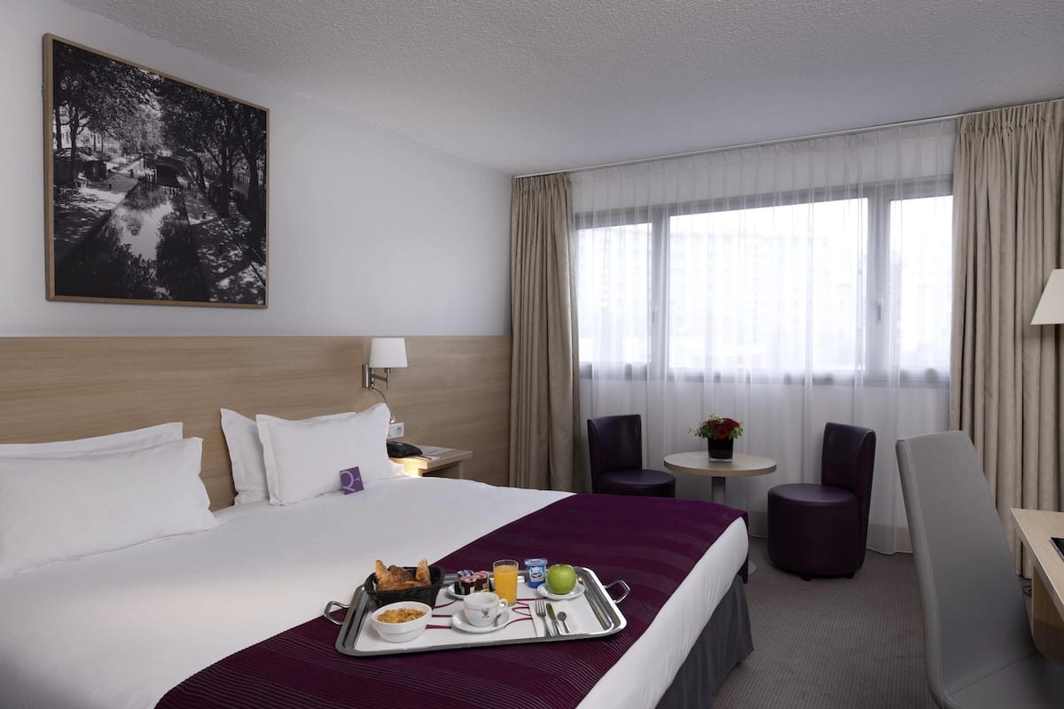 Classic Room, 1 Double Bed | Premium bedding, in-room safe, desk, soundproofing