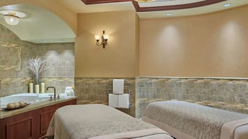 Salle de soins pour les couples, soins du corps, hydrothérapie