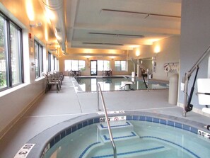 Indoor spa tub