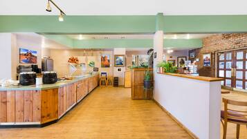 Desayuno para llevar incluido todos los días