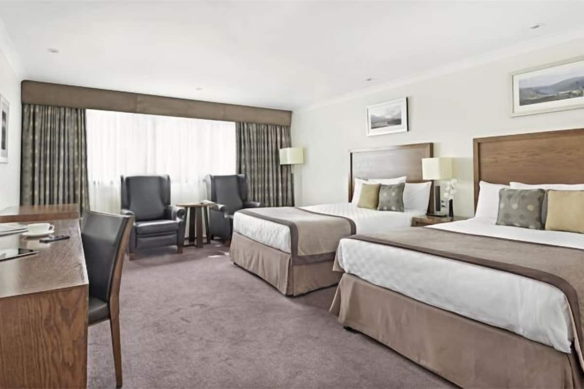 In-room safe, desk, iron/ironing board, free WiFi