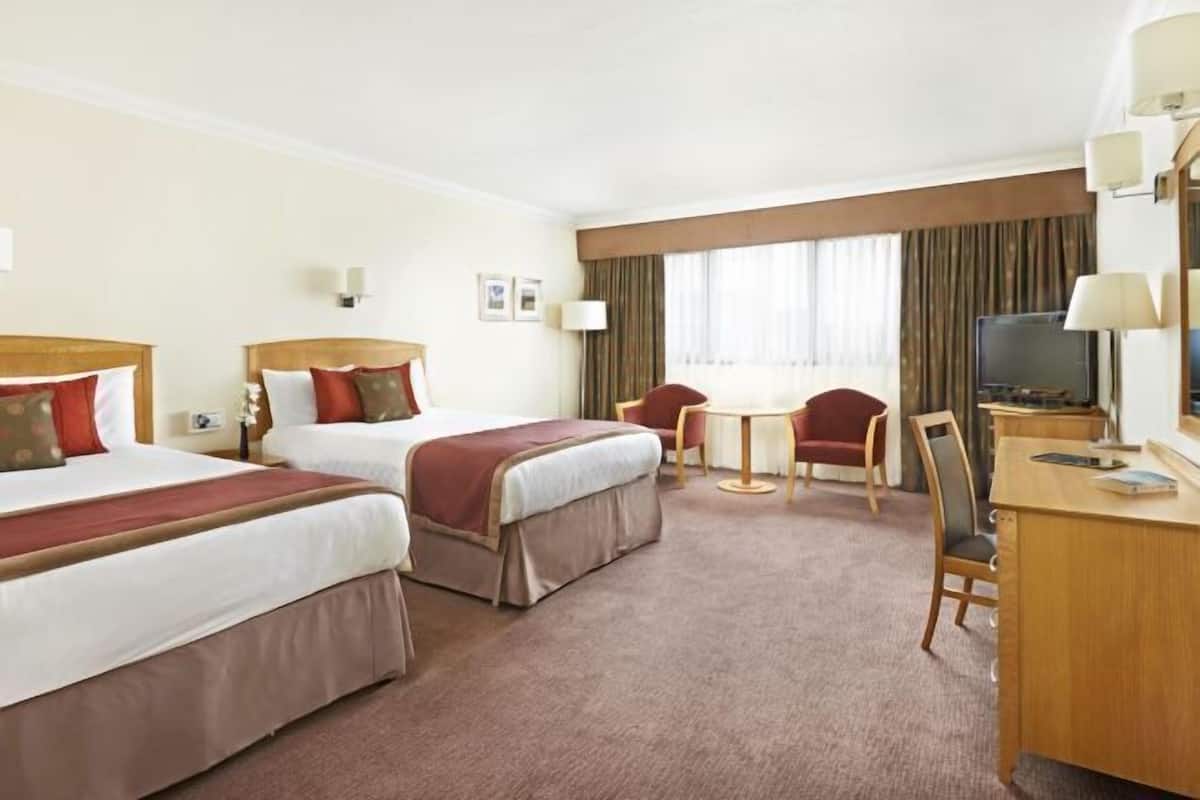 In-room safe, desk, iron/ironing board, free WiFi