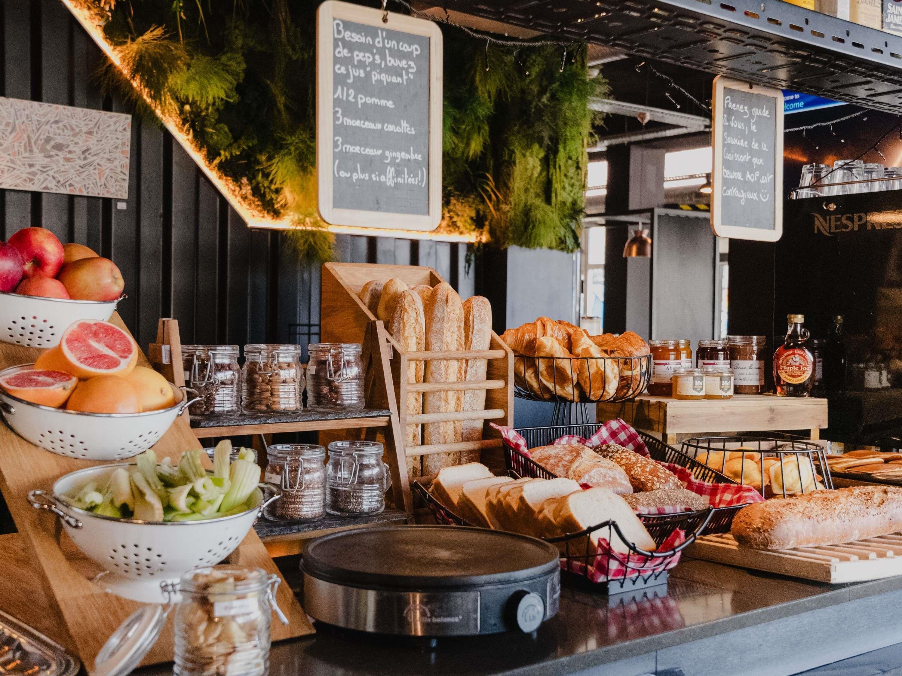 Daily buffet breakfast (EUR 19 per person)