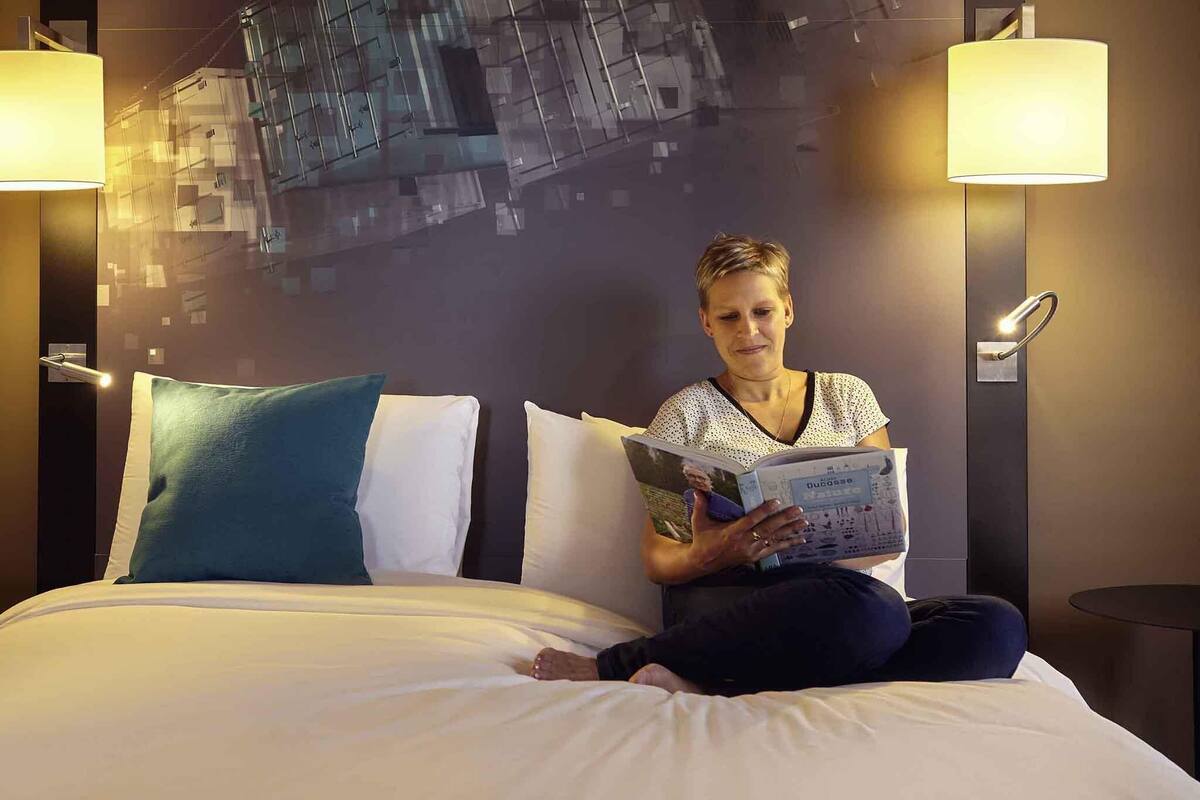 classic room, 1 double bed | pillow-top beds, minibar, in-room safe, blackout curtains