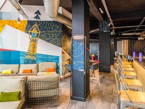 Serves breakfast, lunch and dinner - Mercure Le Havre Centre Bassin du Commerce (Le Havre)