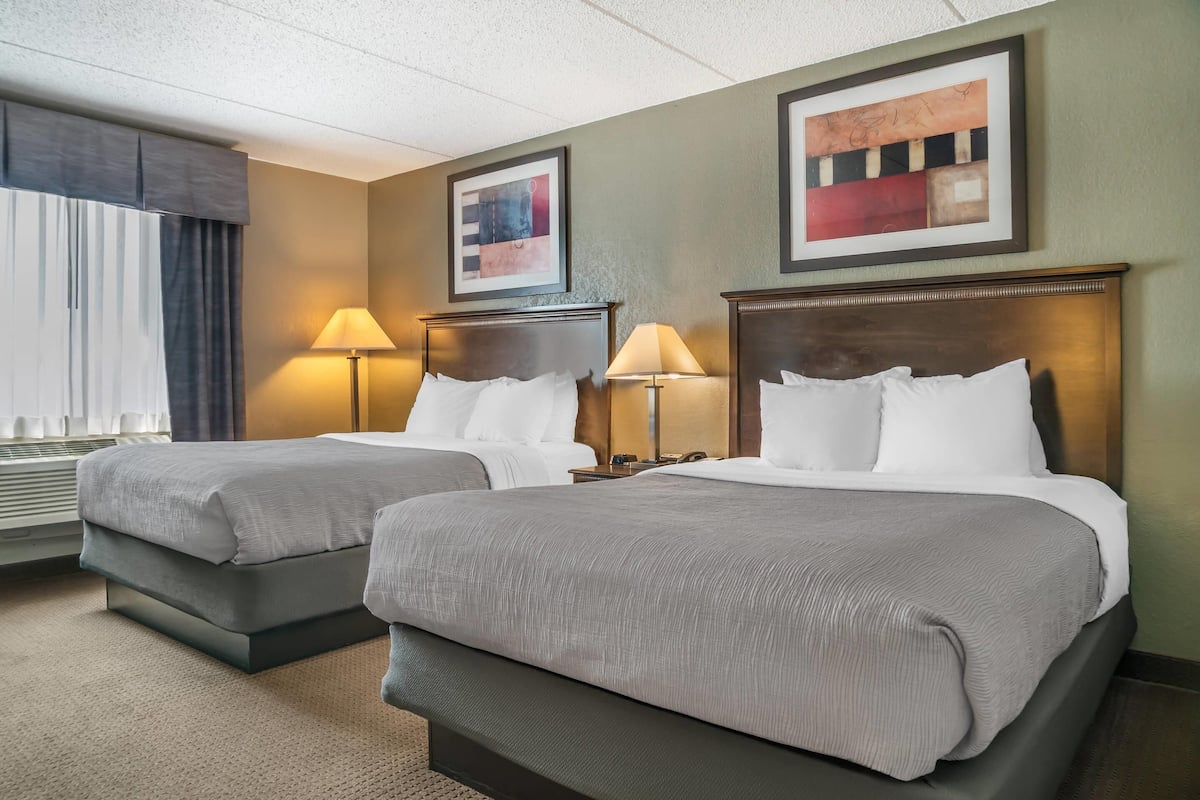 In-room safe, desk, blackout drapes, iron/ironing board