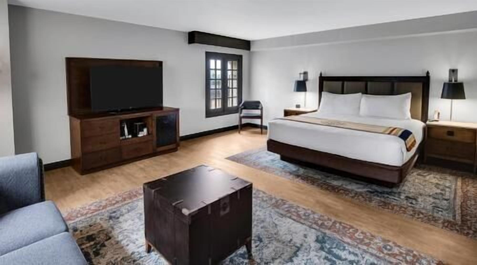 Premium bedding, down comforters, in-room safe, desk