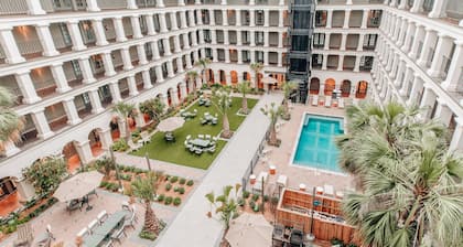 Estancia del Norte San Antonio, Tapestry Collection by Hilton