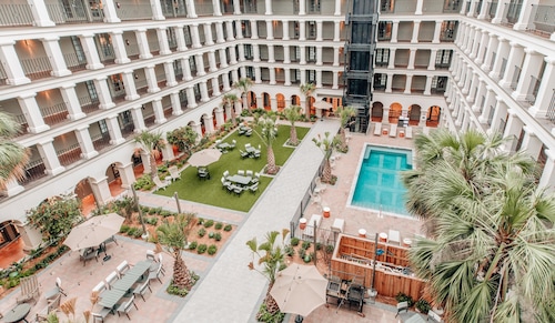 Estancia del Norte San Antonio, Tapestry Collection by Hilton