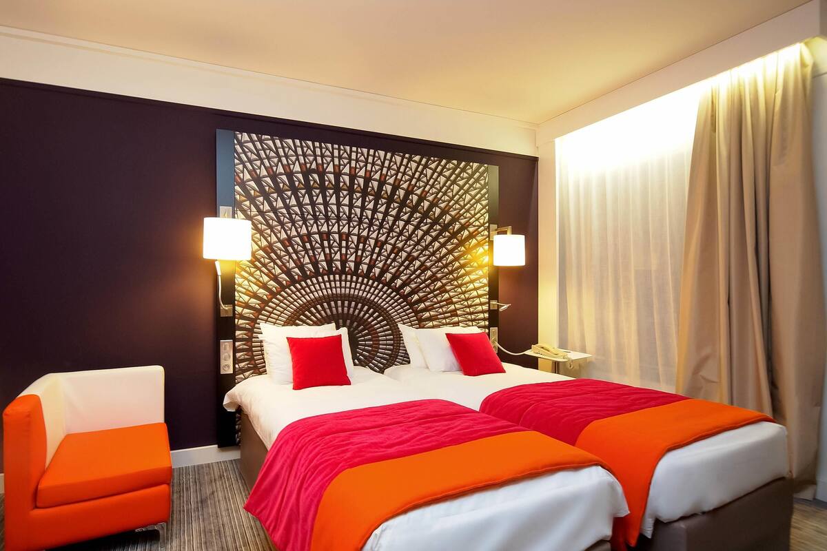 classic twin room, 2 single beds | premium bedding, in-room safe, blackout curtains, soundproofing