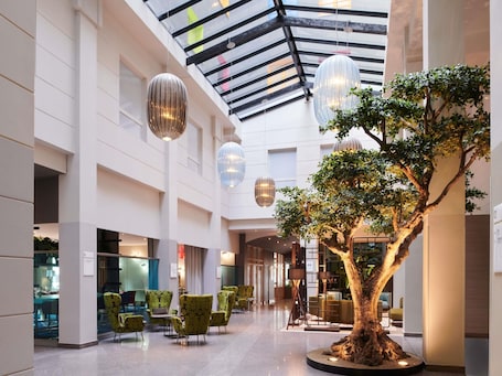 Lobby. Mercure Nantes Centre Grand Hotel