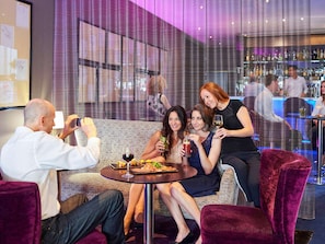 Cocktail bar