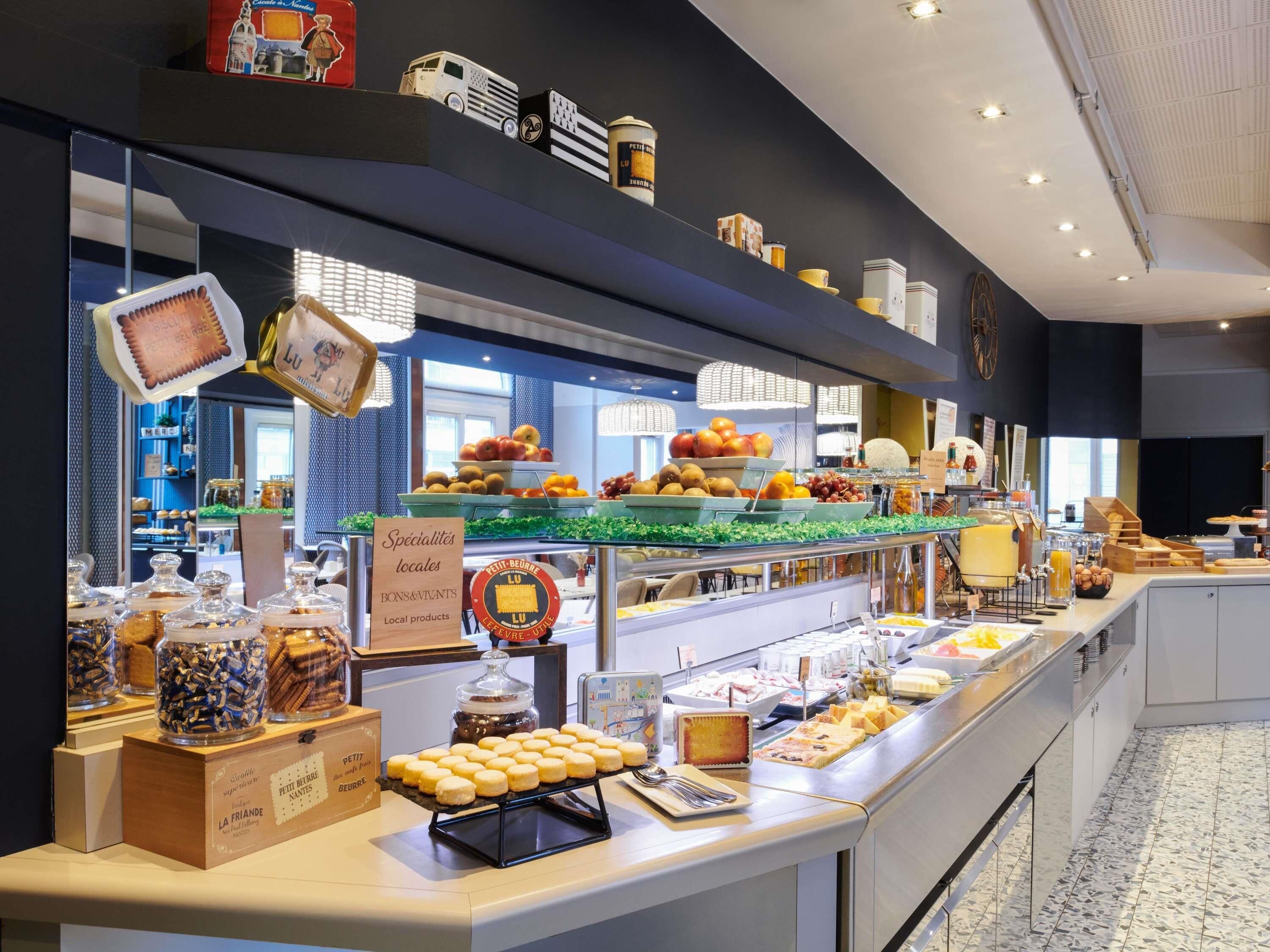 Petit déjeuner continental servi tous les jours en supplément