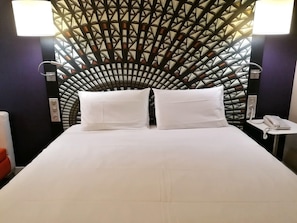 Classic Room, 1 Double Bed | Premium bedding, in-room safe, blackout drapes, soundproofing