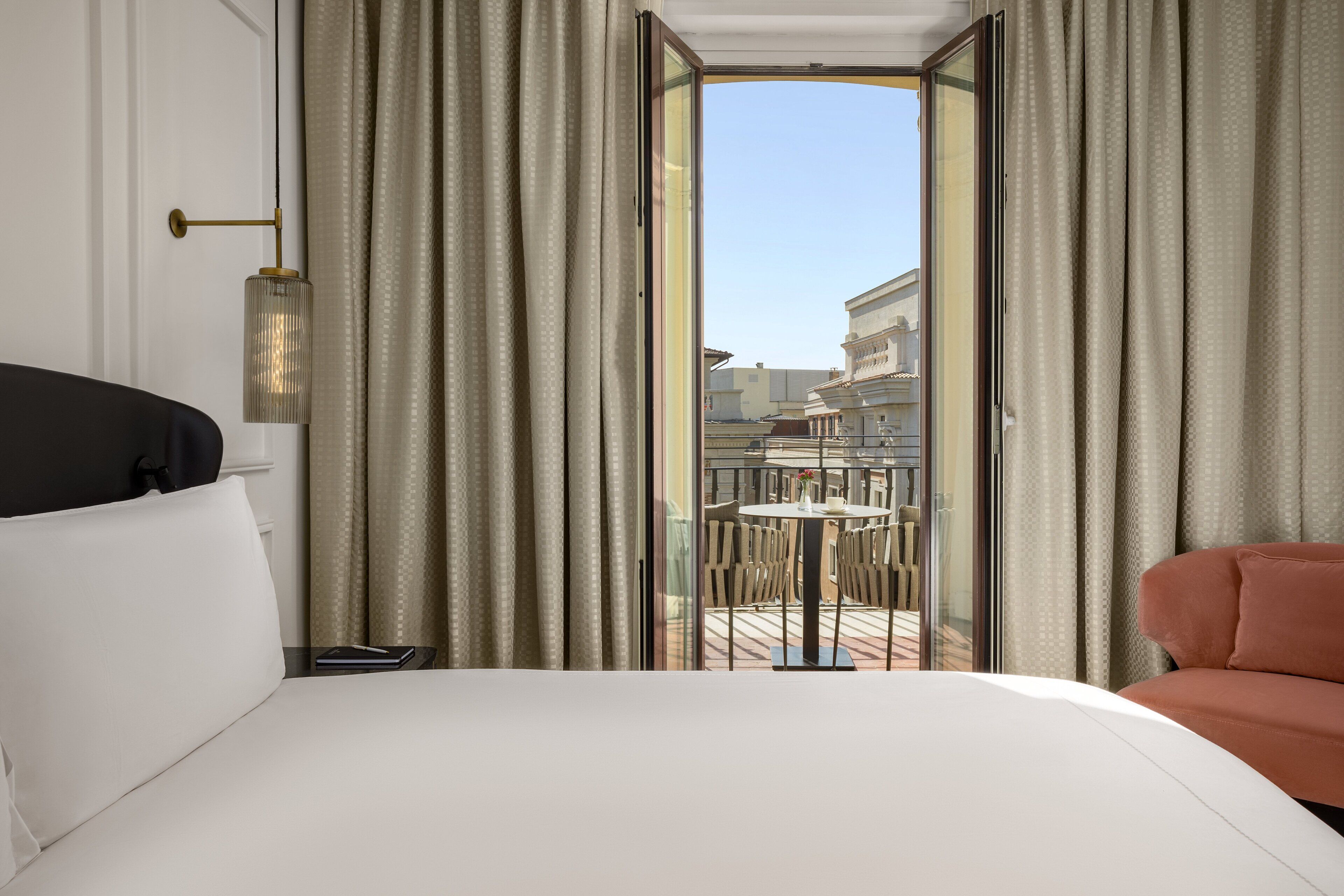 1 bedroom, premium bedding, minibar, in-room safe