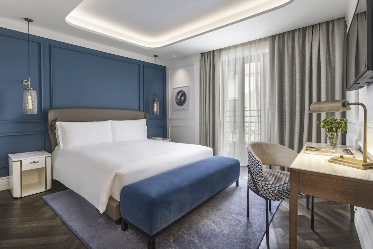 1 bedroom, premium bedding, minibar, in-room safe