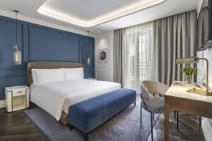 Hochwertige Bettwaren, Minibar, Zimmersafe, Schreibtisch