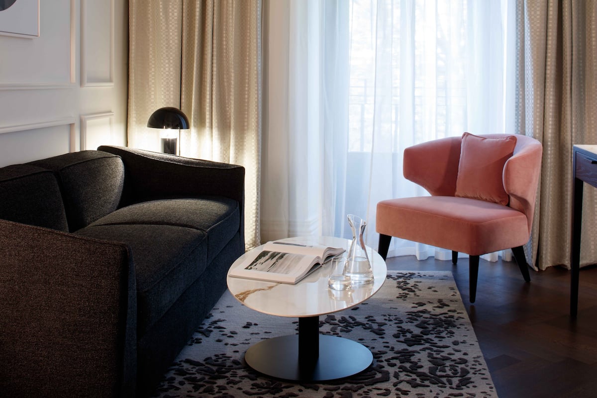 1 bedroom, premium bedding, minibar, in-room safe