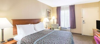 Days Inn by Wyndham Ripley